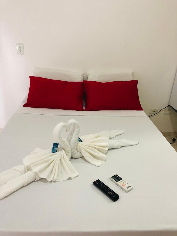 Quarto Amplo com Cama de Casal ou 2 de Solteiro